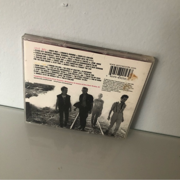 THE ESSENTIAL CLASH - 2 DISC CD - 2003 SONY MUSIC - Picture 4 of 6